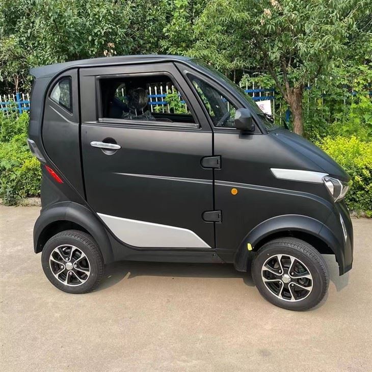 J2 Four Wheels Electric Passenger Vehicle