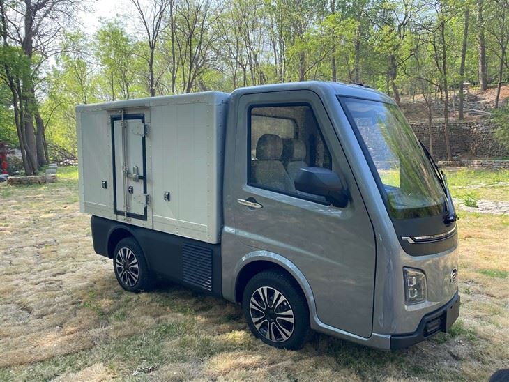Electric Utility Vehicle for Public Services