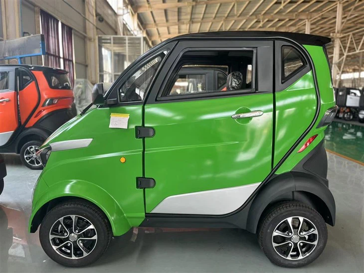 Low Speed Mini Electric Vehicle Small Car For Daily Travel